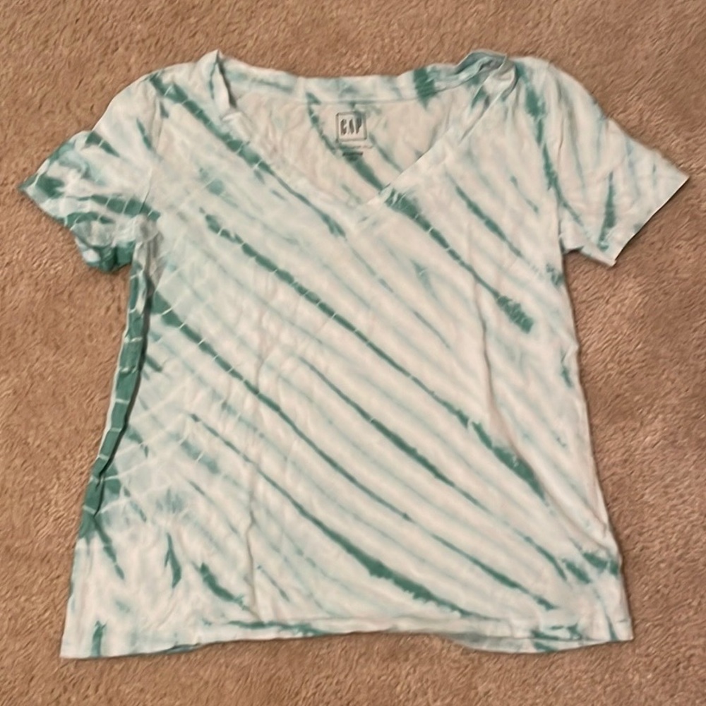 Gap t shirt